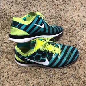 Nike free 5.0 size 9